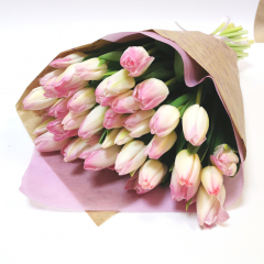 Купить розовые тюльпаны с доставкой по Москве